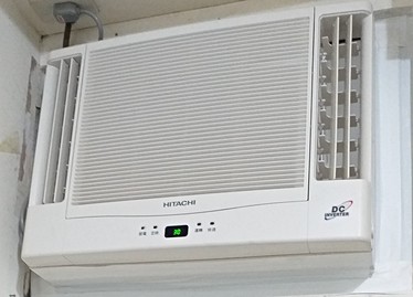 二手窗型冷氣出售 日立窗型雙吹變頻冷暖氣 非常新 591居家 家具