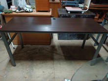 [9成新] 胡桃色簡約電腦桌(大)電腦桌/椅無破損有使用痕跡