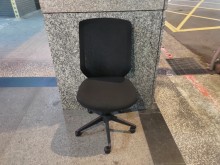 [95成新] 8~9成新！！！ 辦公椅 電腦椅辦公椅近乎全新