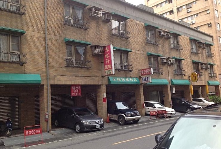 美透店 超值店住 環境優3房十大客廳 桃園店面出租 50坪 桃園591租屋網