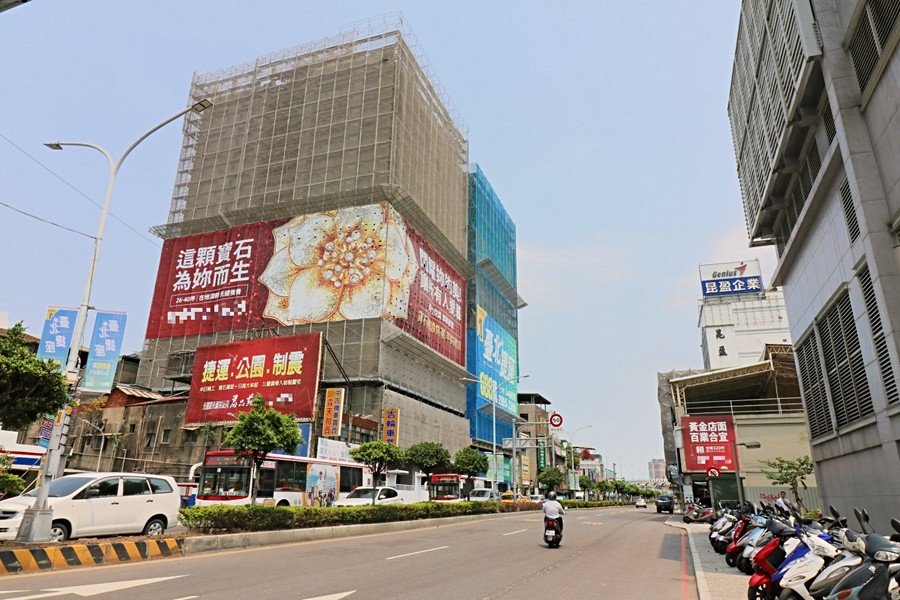 寶石建設新案位於重新路五段上