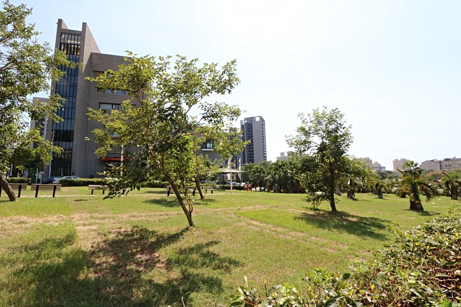 附近小綠地