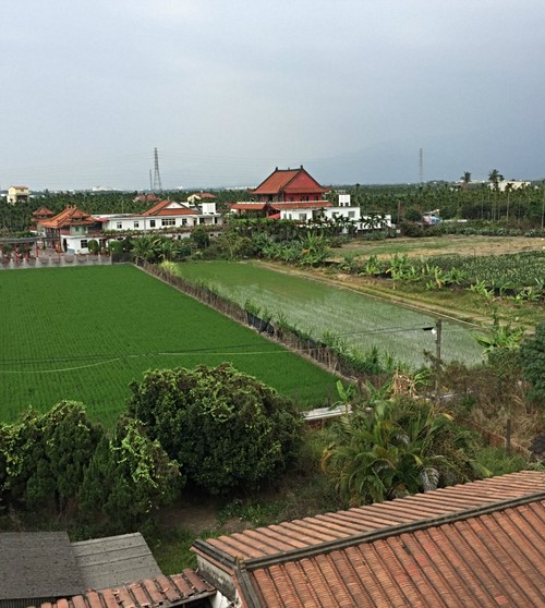 价格650万 屏东县潮州镇重义巷潮州近88公路市中心景观美车墅(专约)